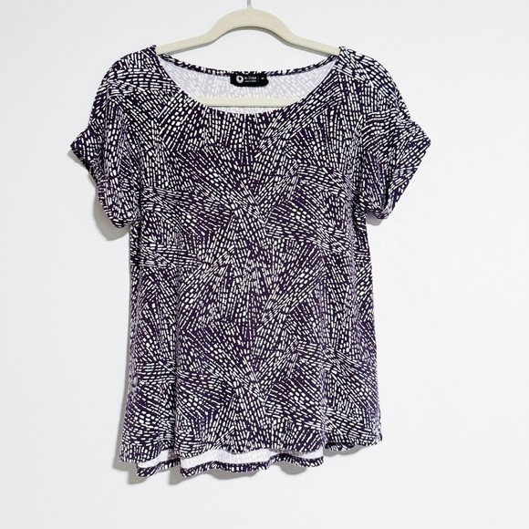 A-line Hawaii - Plum Printed Short Sleeve Top - Picture 1 of 4